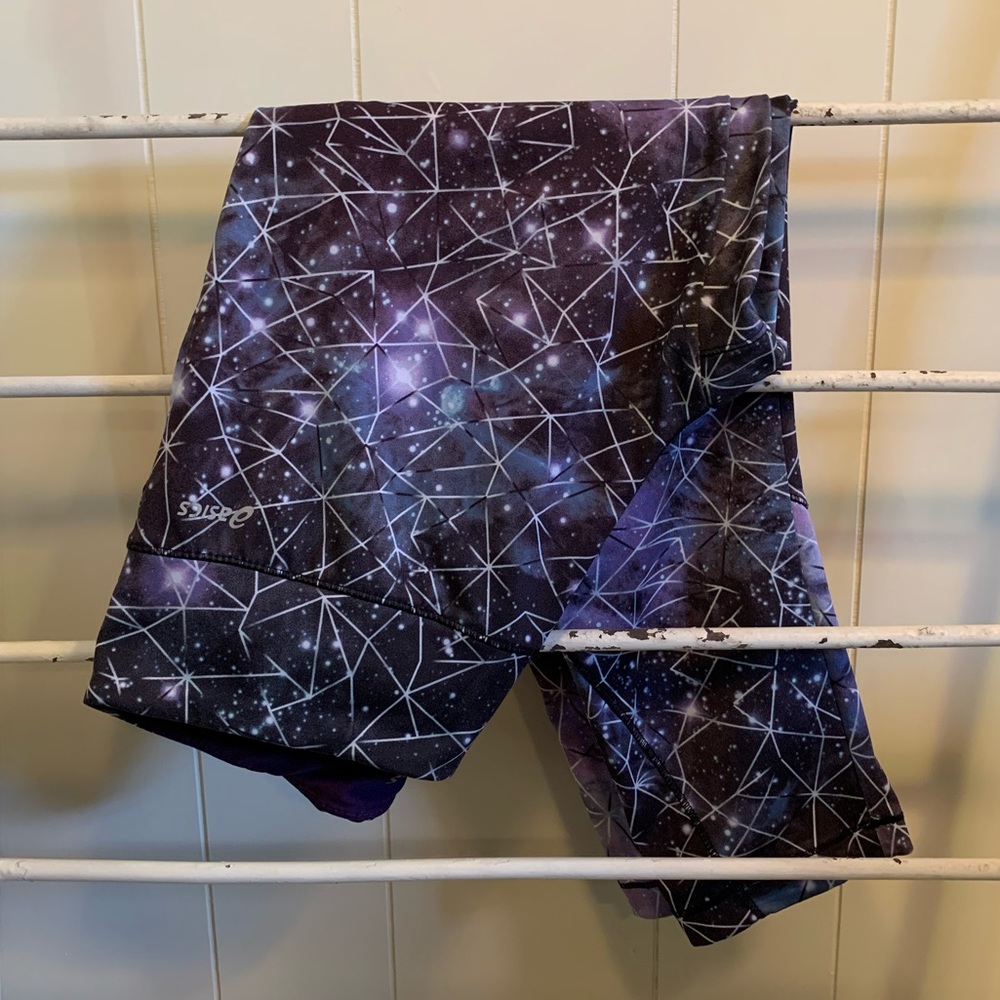 🪐 Galaxy Print Capris
